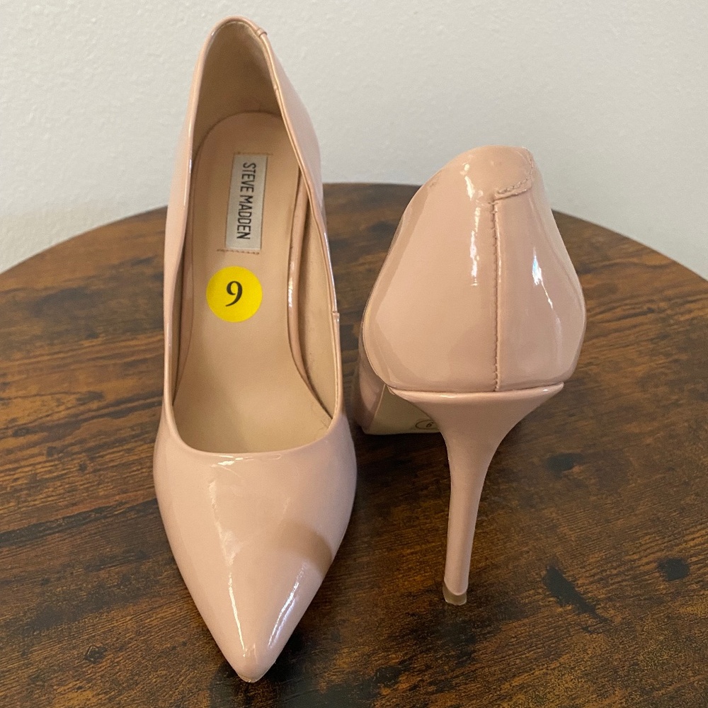Size 9 Steve Madden Nude Pump High Heels Stiletto.